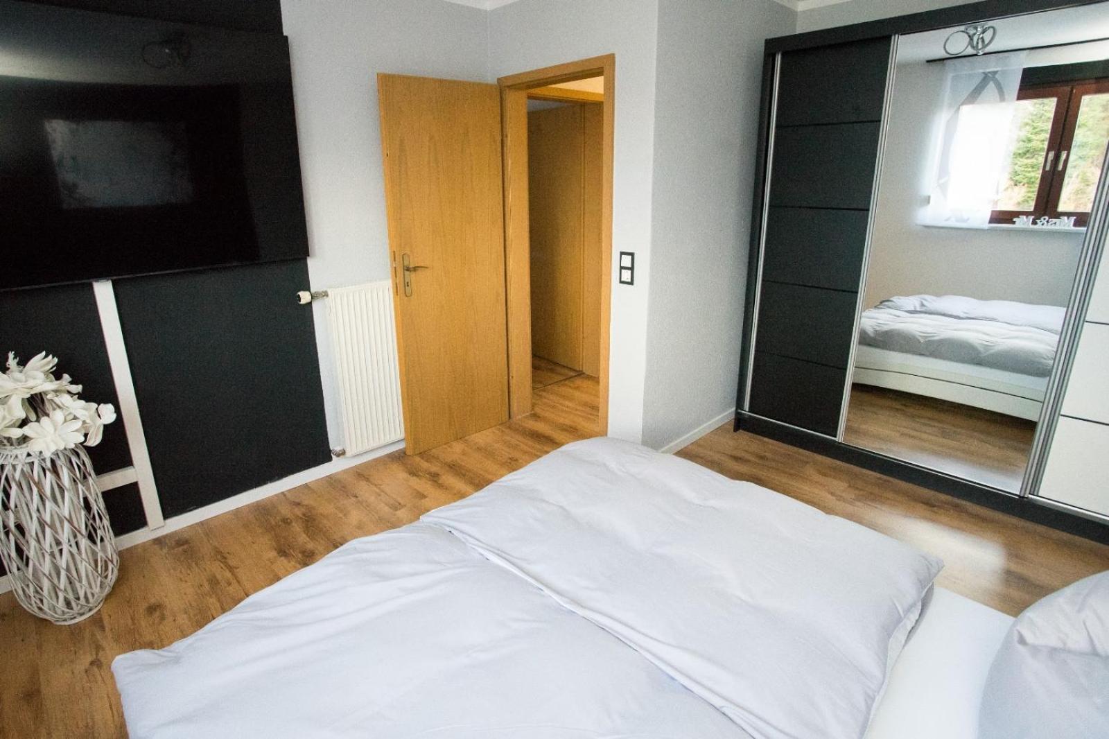 Zum Kaeutzchen 120Qm Ferienhaus 8 Personen 4 Schlafzimmer Nossentiner Huette Екстериор снимка