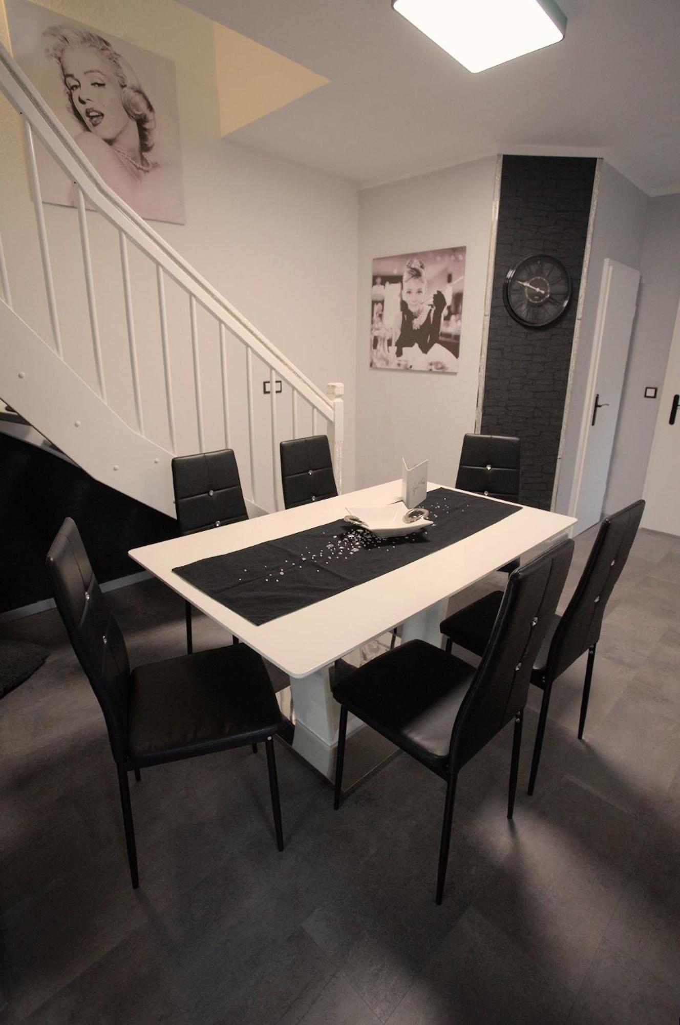 Zum Kaeutzchen 120Qm Ferienhaus 8 Personen 4 Schlafzimmer Nossentiner Huette Екстериор снимка